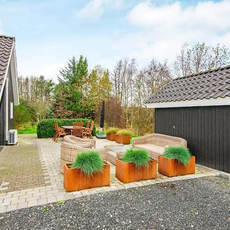 4 Star Holiday In Oksb L Holiday home